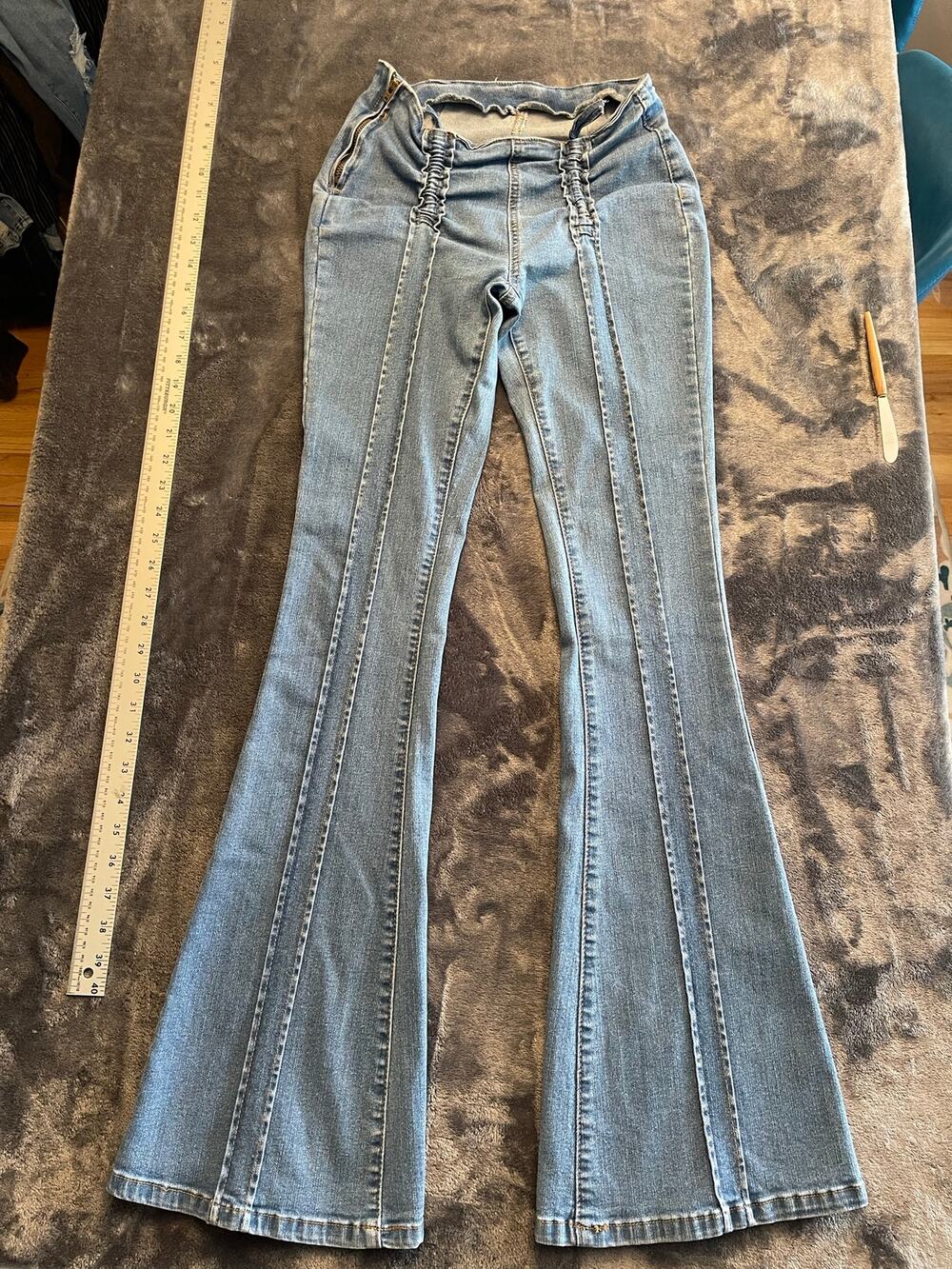 ✨ Y2K Aesthetic Frayed Seam Flare Jeans ✨